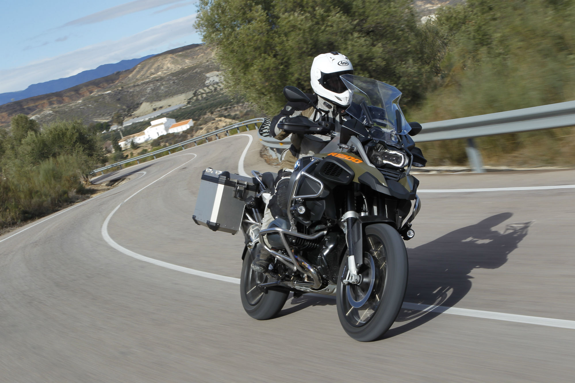 Back-to-back test: BMW R1200GS Adventure vs Honda Afric... | Visordown